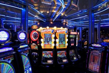 dora77 login platform interface showing live sports betting and casino games